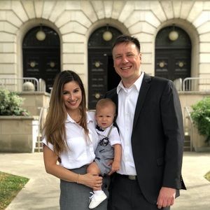 Meet your Posher, Dana